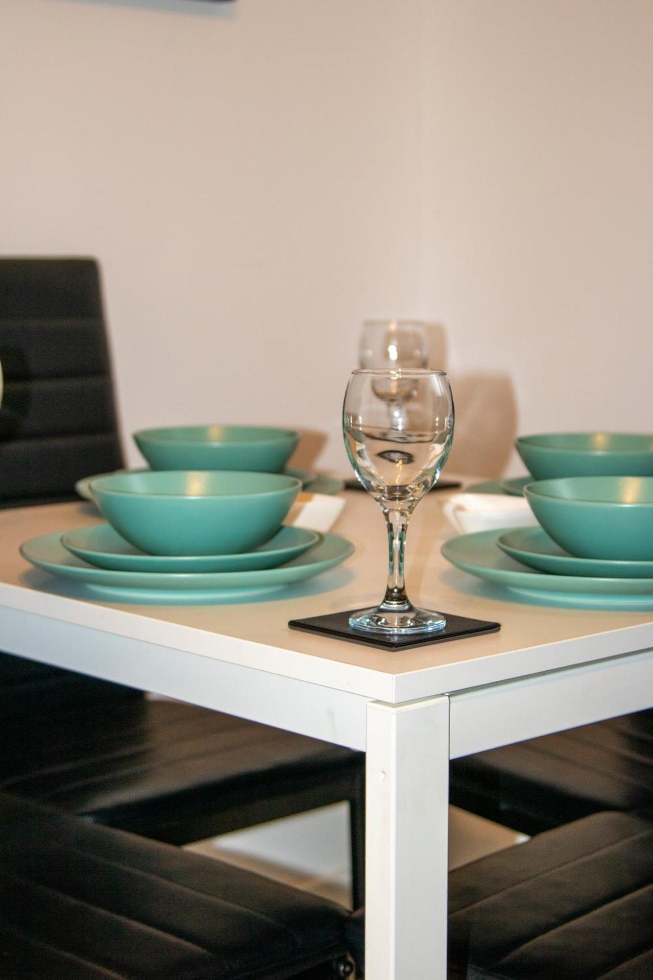 Ideal For Groups - Modern 2 Bedroom Apartment - Free Parking, Transit Links, Close To Stadiums Manchester Exteriér fotografie